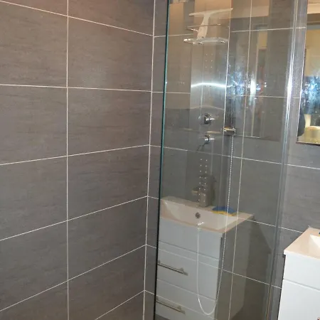 Appartamento Rénové Climatisé, 3 Couchages, Proche Port Et Casino à - Fr-1-226b-98 Cavalaire-sur-Mer